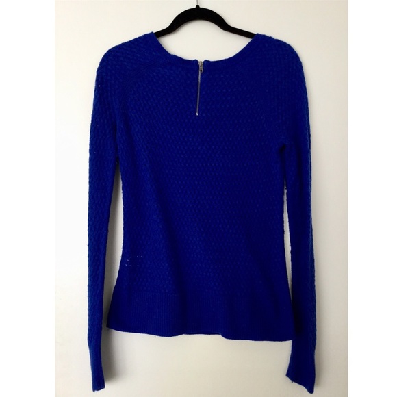 American Eagle form-fitting knit sweater * small - Picture 3 of 3